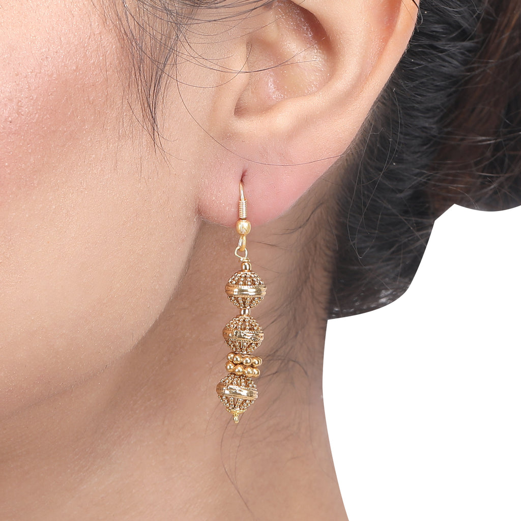 AVYA   gold plated necklace set