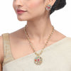 Karuna Winsha Zircon Pendat