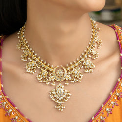 Aaruniti Necklace