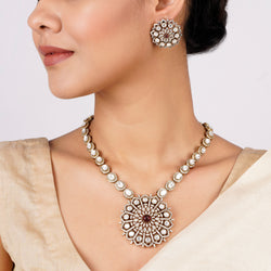 Jovika Necklace Set