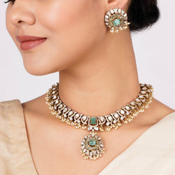 Veesha Necklace Set