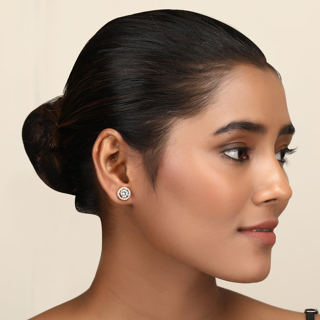 Dikshita Solitaire Earring