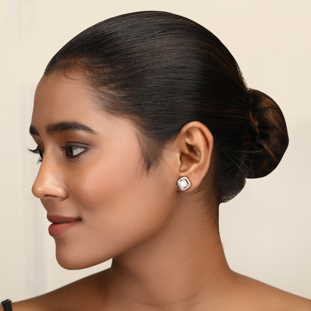 Deepa Solitaire Earring