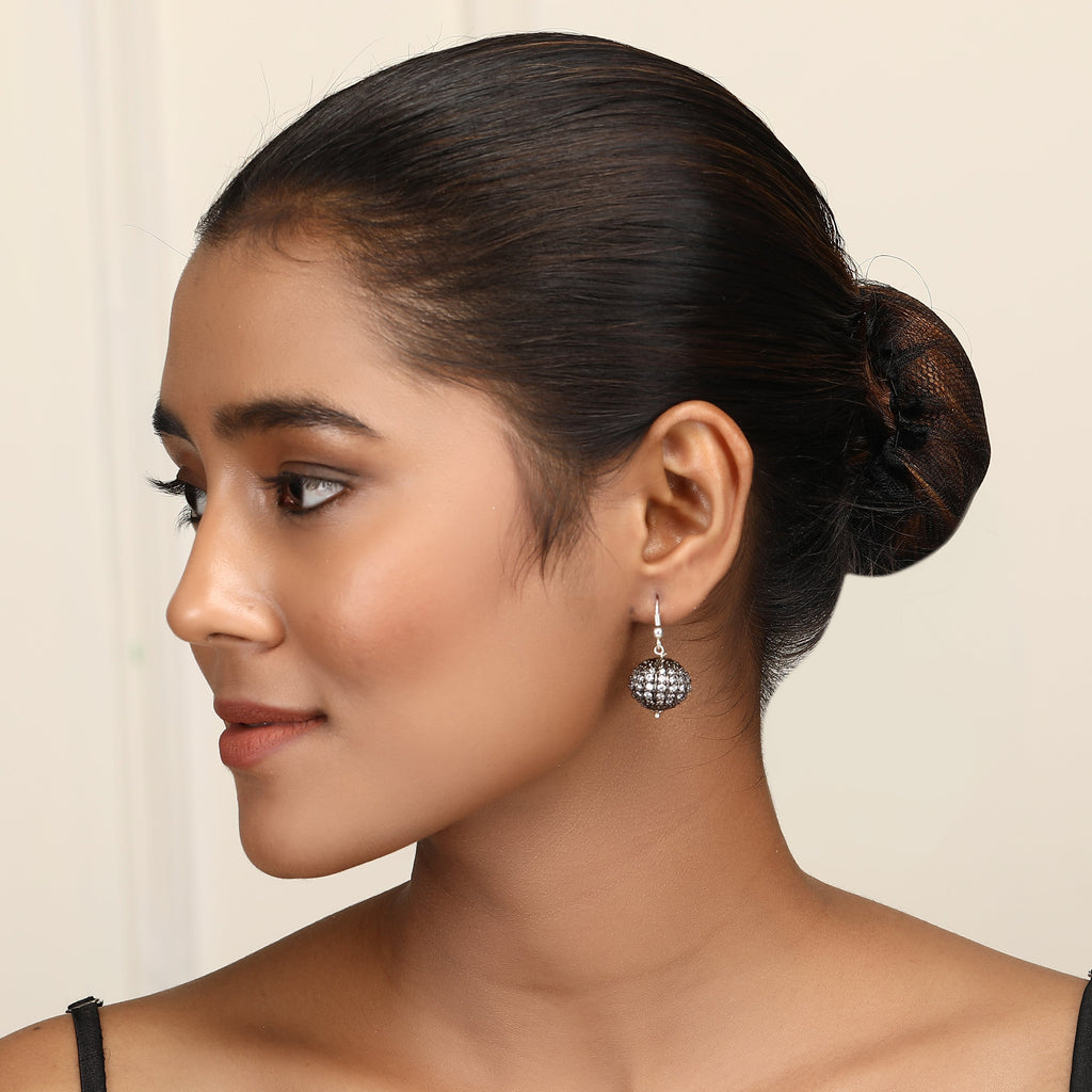 Jyotika Solitaire Earring