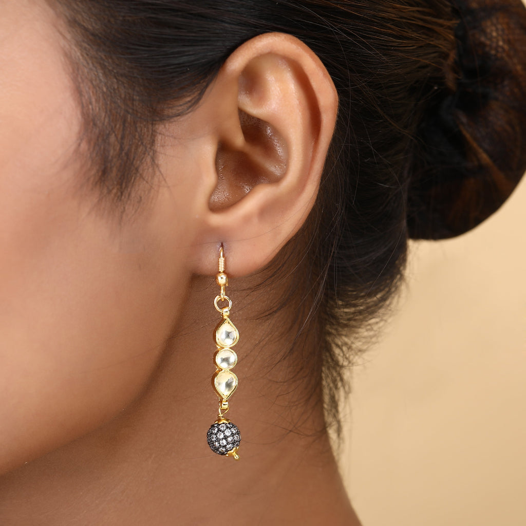 Lavanya Nazuk Kundan Earring