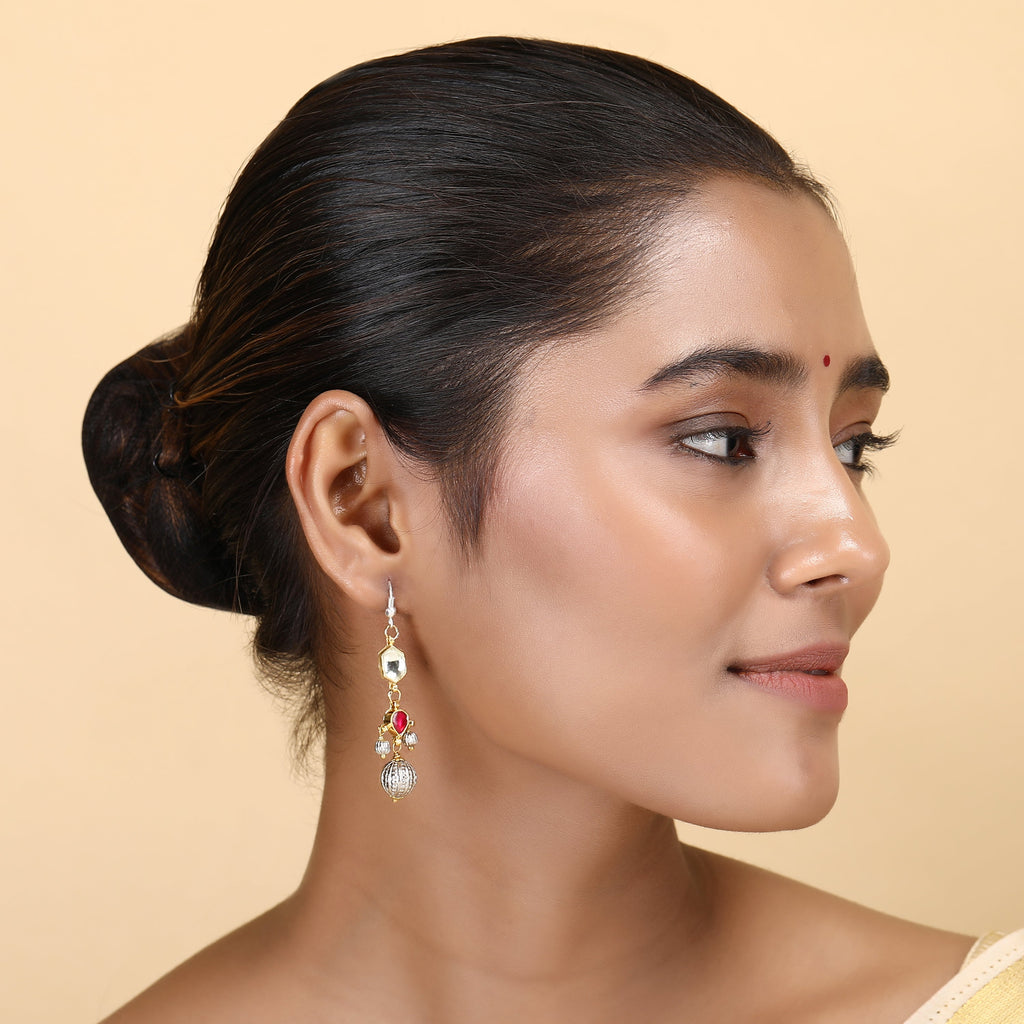 Ishita Nazuk Kundan Earring